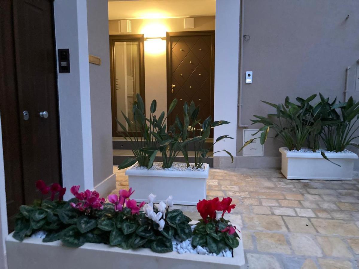 Suite & Spa Via Veneto مونوبولي المظهر الخارجي الصورة