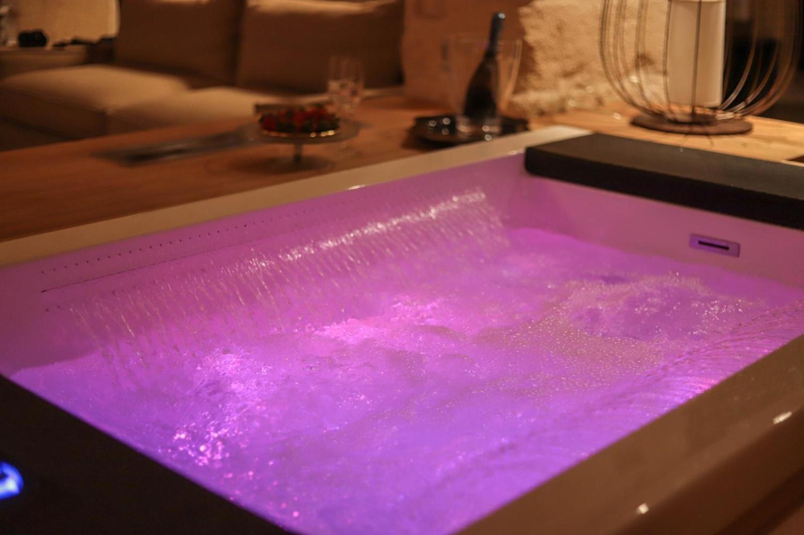 Suite & Spa Via Veneto مونوبولي المظهر الخارجي الصورة